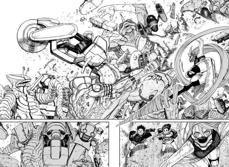 Kinta, on his motorcycle, appears and runs over the aliens. Cursed Aira, Momo, and Okarun are shocked at his entrance.