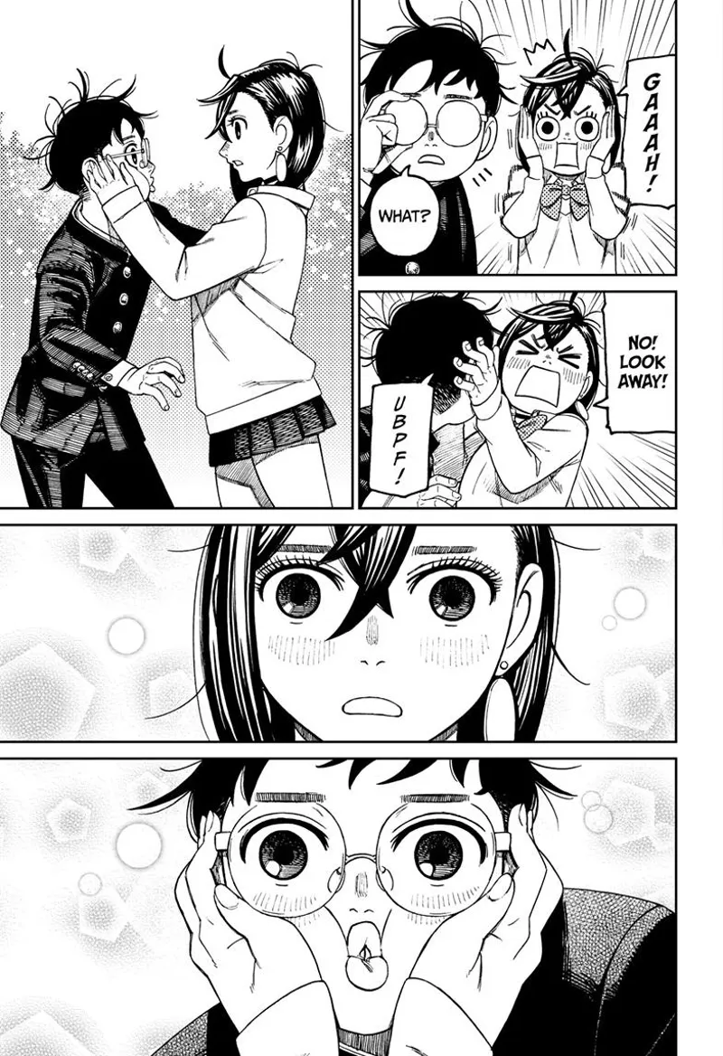 Momo gets crazy and grabs Okarun's face, who looks funny after squeezing his cheeks.