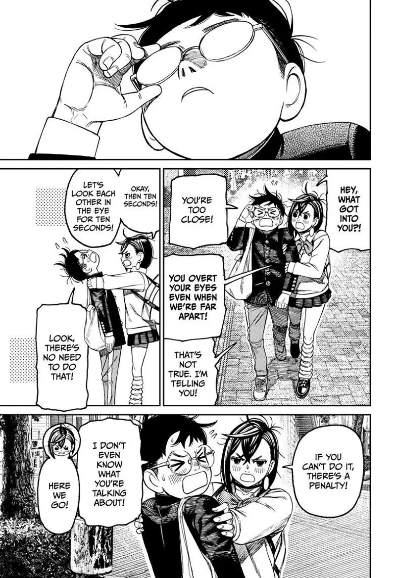 Momo walks very closely with Okarun. She asks him to look at her in the eyes for ten seconds. Okarun looks embarrassed.