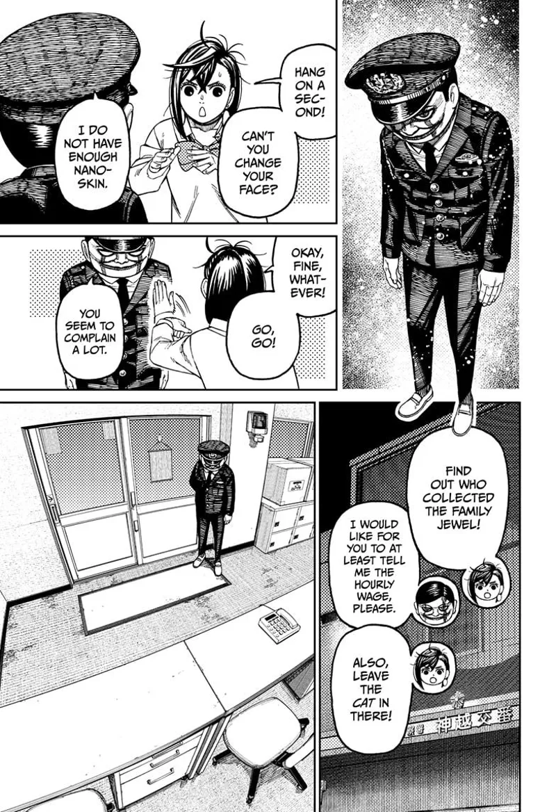 Rokuro changes his attire to resemble a police officer's, but his face stays the same. Momo tells her to go inside the police box.