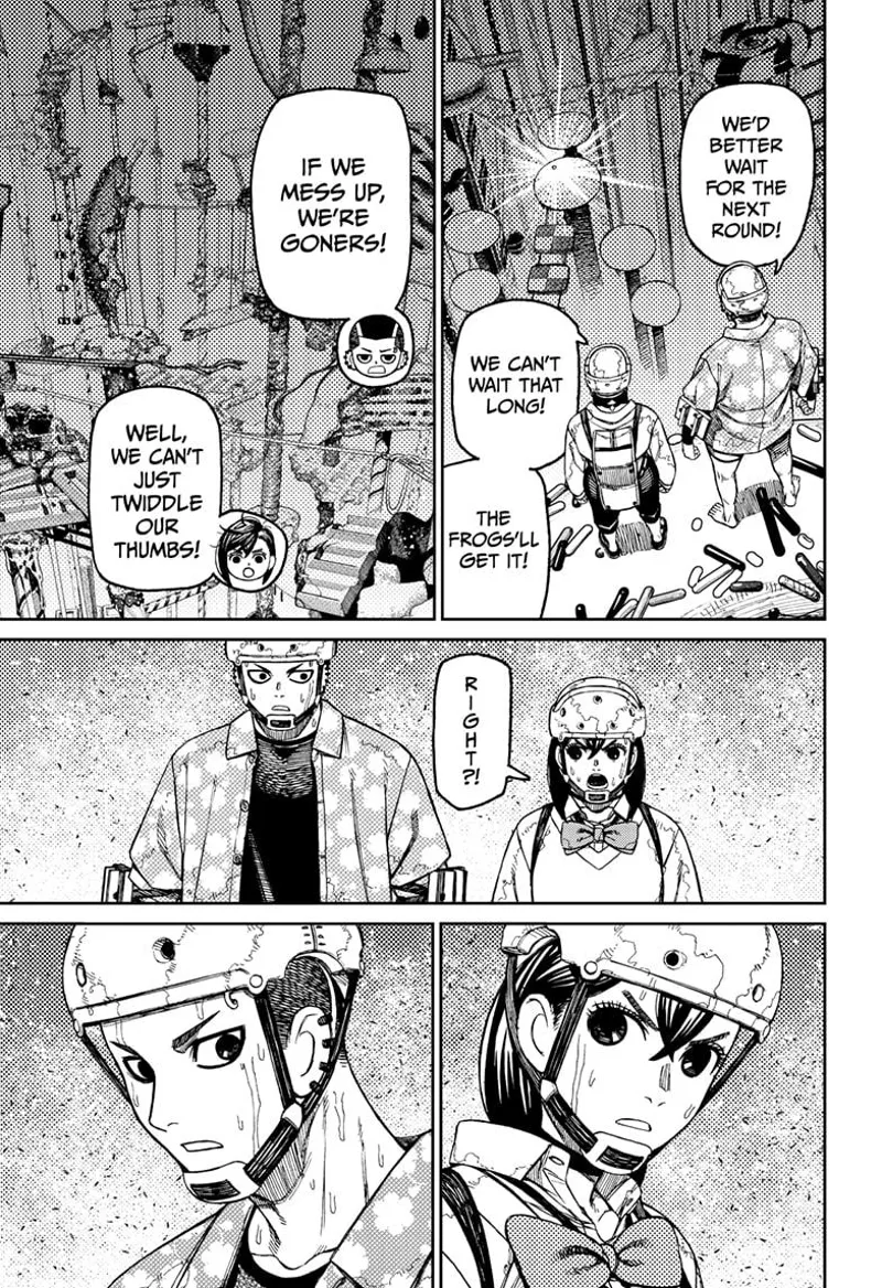 Momo and Zuma make a plan to get the gold ball. They suddenly stare at each other.