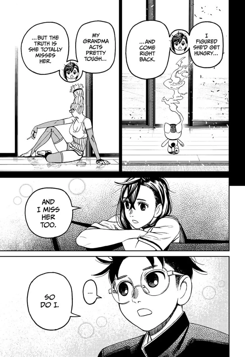 Tiny Momo recalls Turbo granny leaving their house. Okarun, Grandma, and tiny Momo miss them.