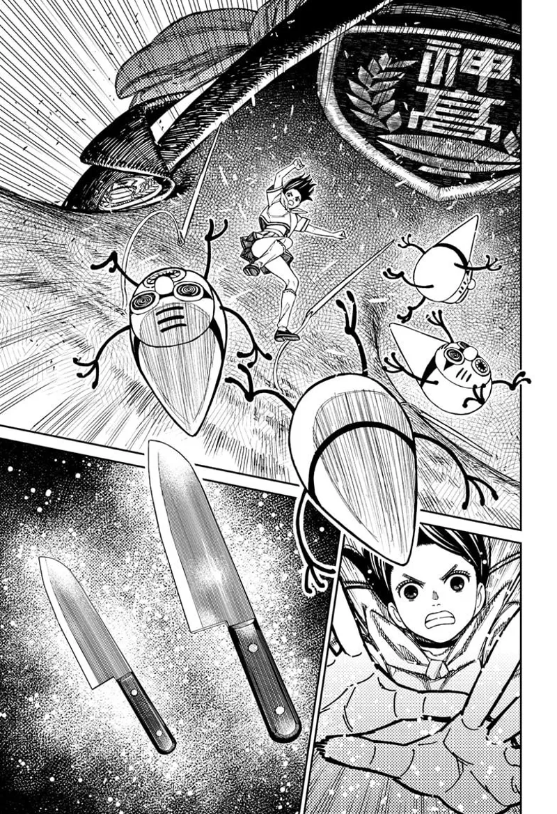 The four creatures fall as Tiny Momo attacks them. With her powers, Tiny Momo reaches out for the two knives.