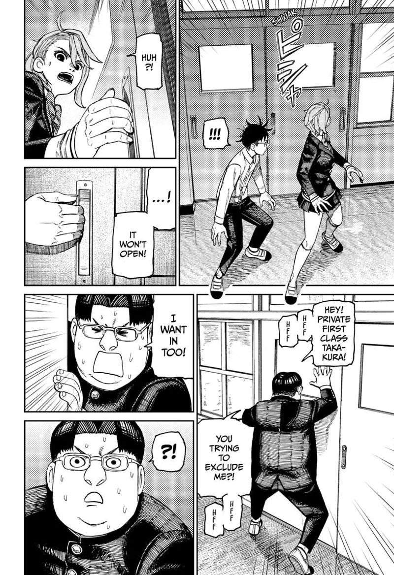 Aira and Okarun look behind after the door suddenly closes. They try opening it, but they can't. Kinta knocks from outside.