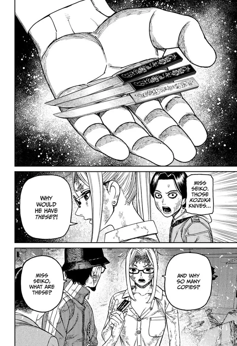 Seiko and Payase are shocked after seeing the man holding three "Kozuka Knives."