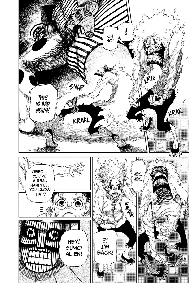 Okarun transforms into cursed form to face the alien but immediately returns to his normal form.