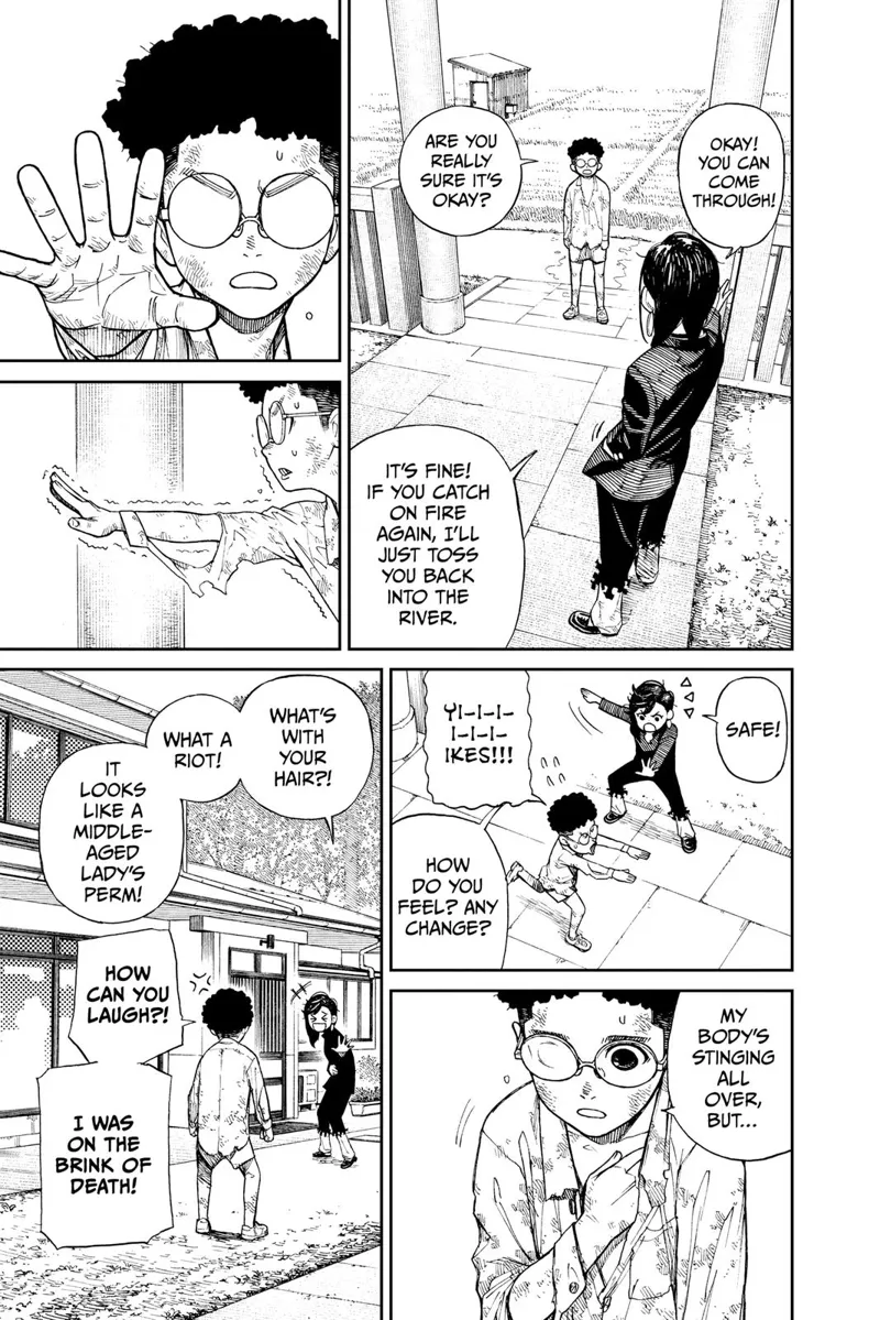 Okarun enters the gate, and he doesn't burn anymore. He feels his body tingling while his hair shortens and curls.