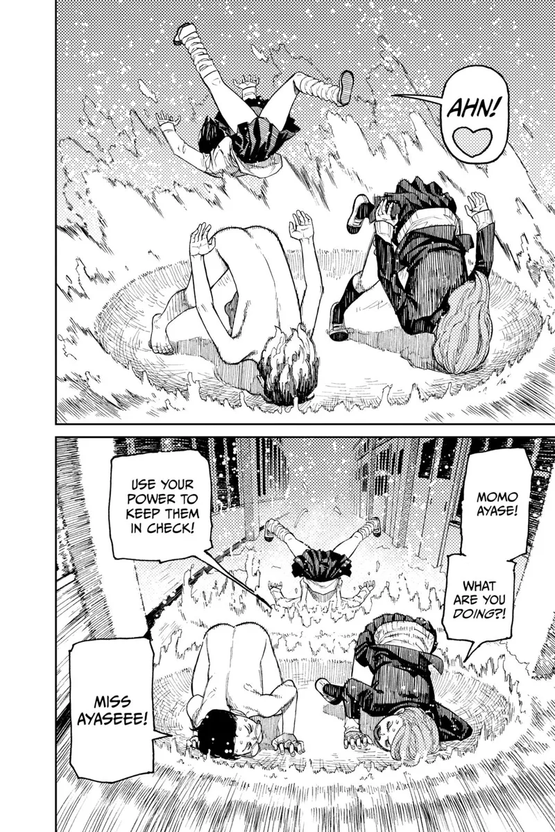 Momo releases her grip on the enemy, and Aira and Okarun are pinned once again by the enemies.