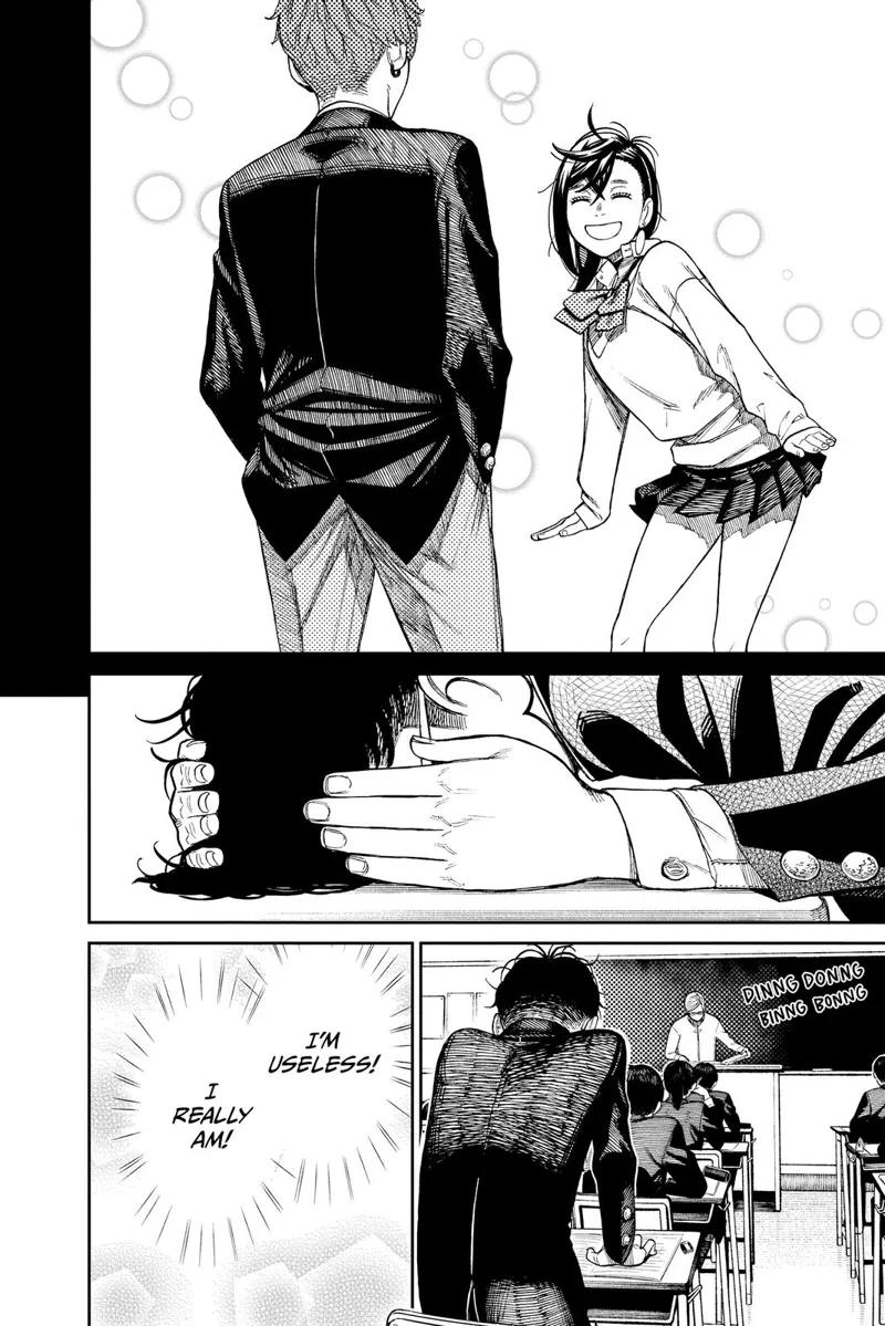 Okarun sees Momo smiling at Jiji. He rests his face on his desk and stands up as the class ends.