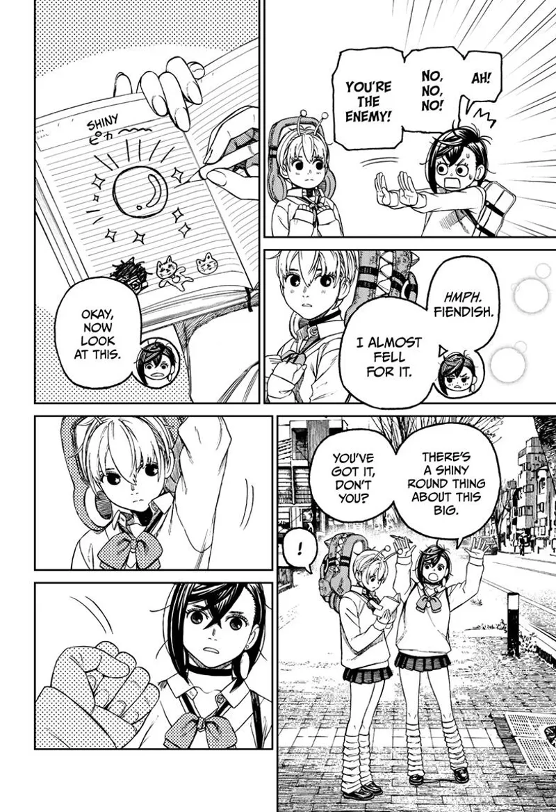 Momo keeps her distance and draws a circle in her notebook. Vamola sees her drawing and hands her something.