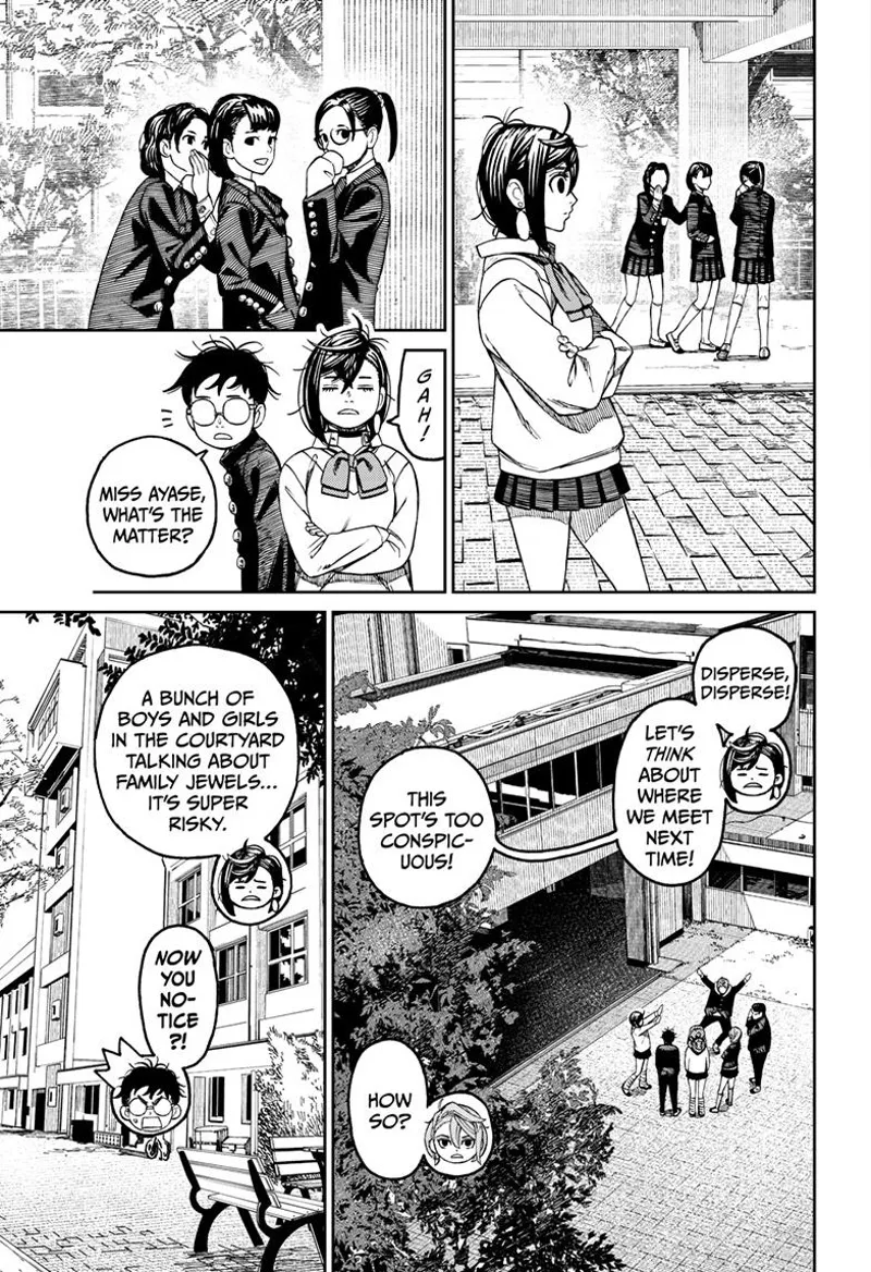 Momo sees three girls passing by and gossiping about them. She tells the group to disperse and meet somewhere.