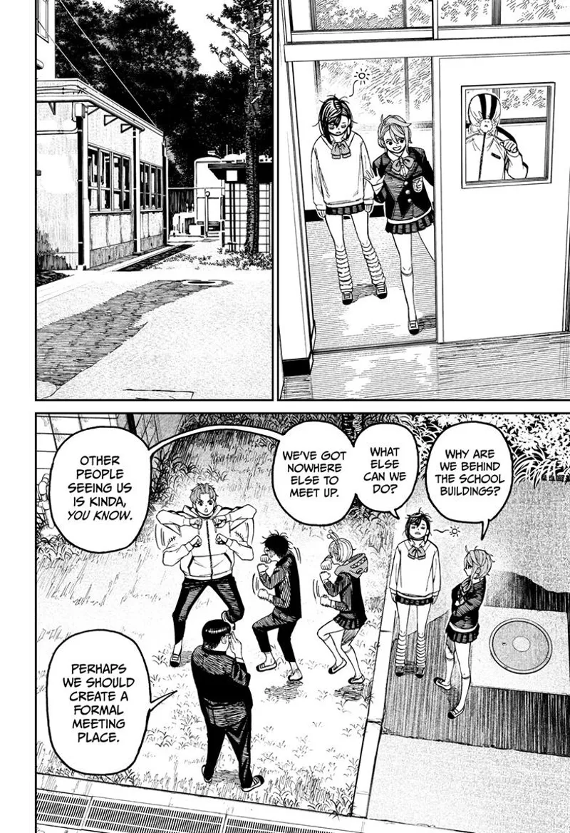 Aira, Momo, Vamola, Okarun, Kinta, and Jiji are behind the building.