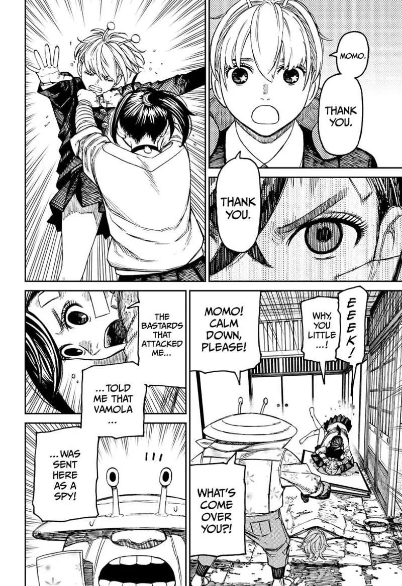 Momo suddenly attacks Vamola and tells Mr. Shrimp that Vamola is a spy.