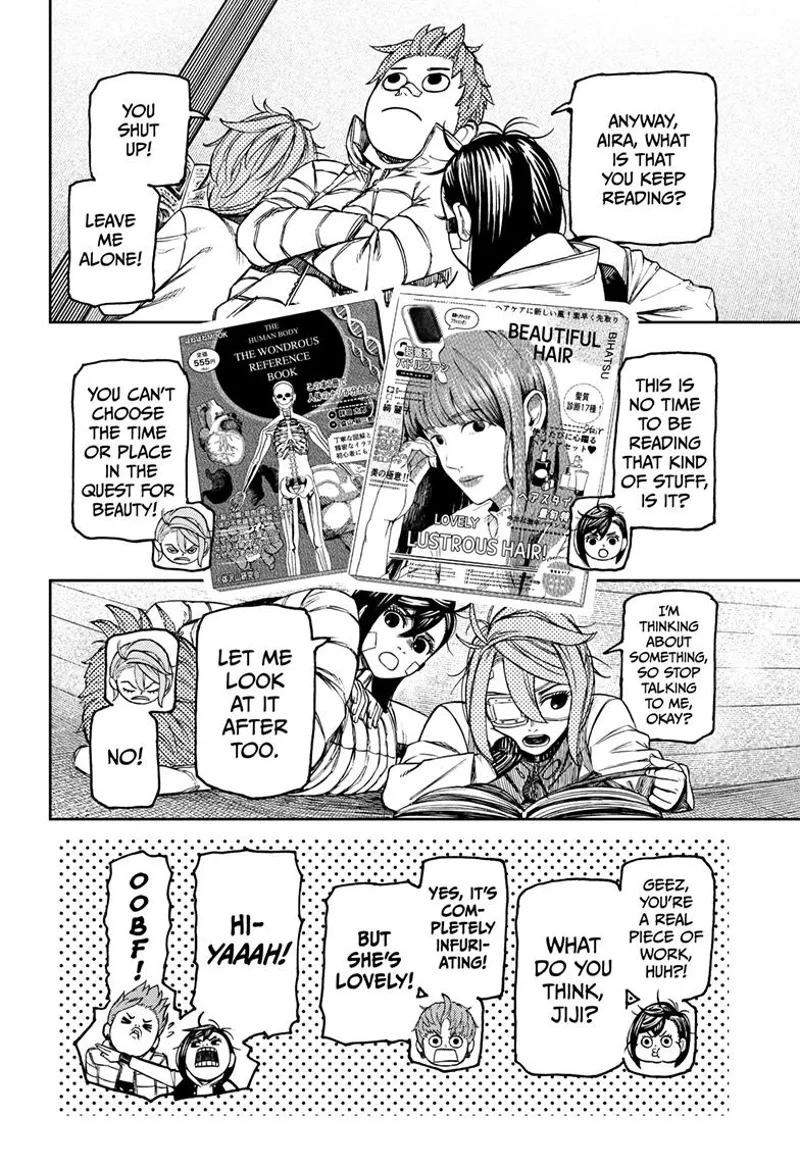 Aira is reading a beauty magazine. Momo wants to borrow it, but she refuses.